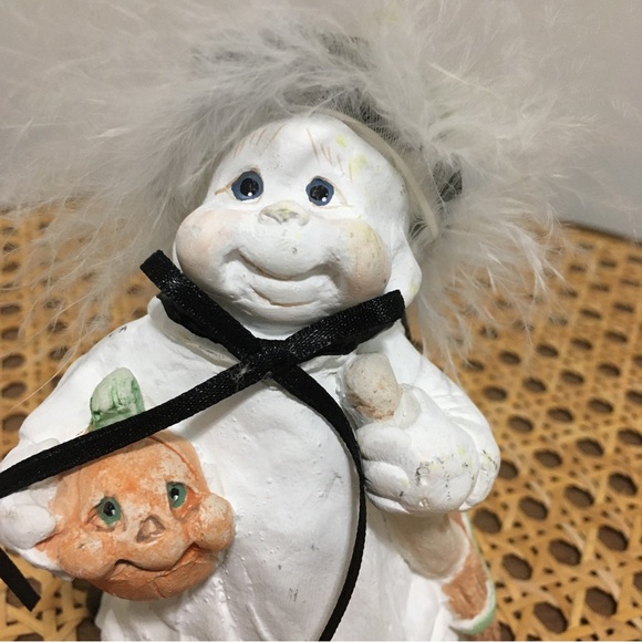 1994 Kristin Cast Art Halloween Witch Figurine Pumpkin Broom - Picture 2 of 11